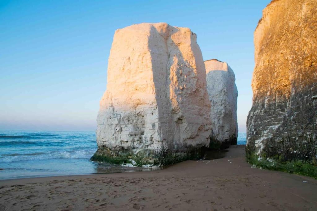 Botany Bay House With Hot Tub, Close To