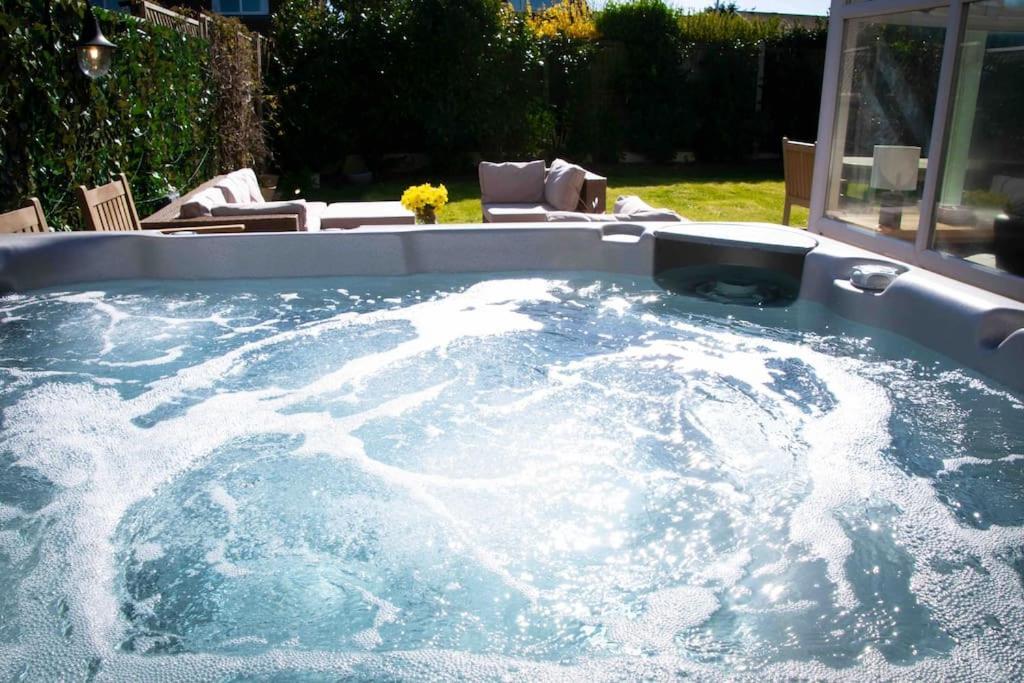 Holiday home Botany Bay House With Hot Tub, Close To Margate