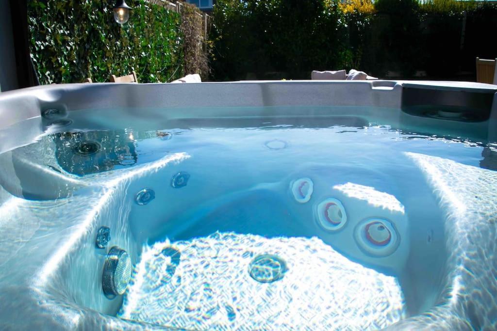 Holiday home Botany Bay House With Hot Tub, Close To *