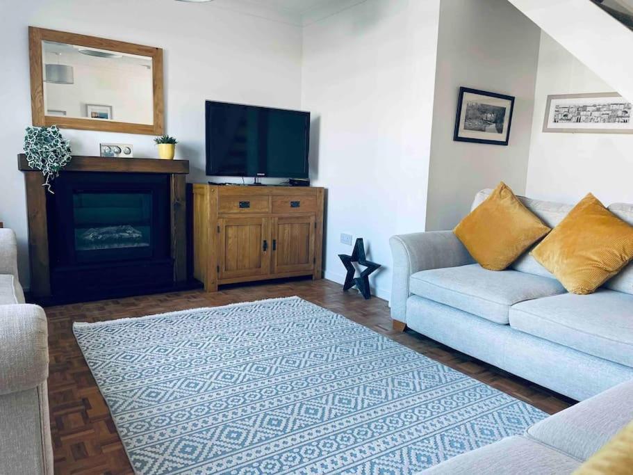Holiday home Botany Bay House With Hot Tub, Close To